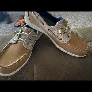 NWOT sperrys